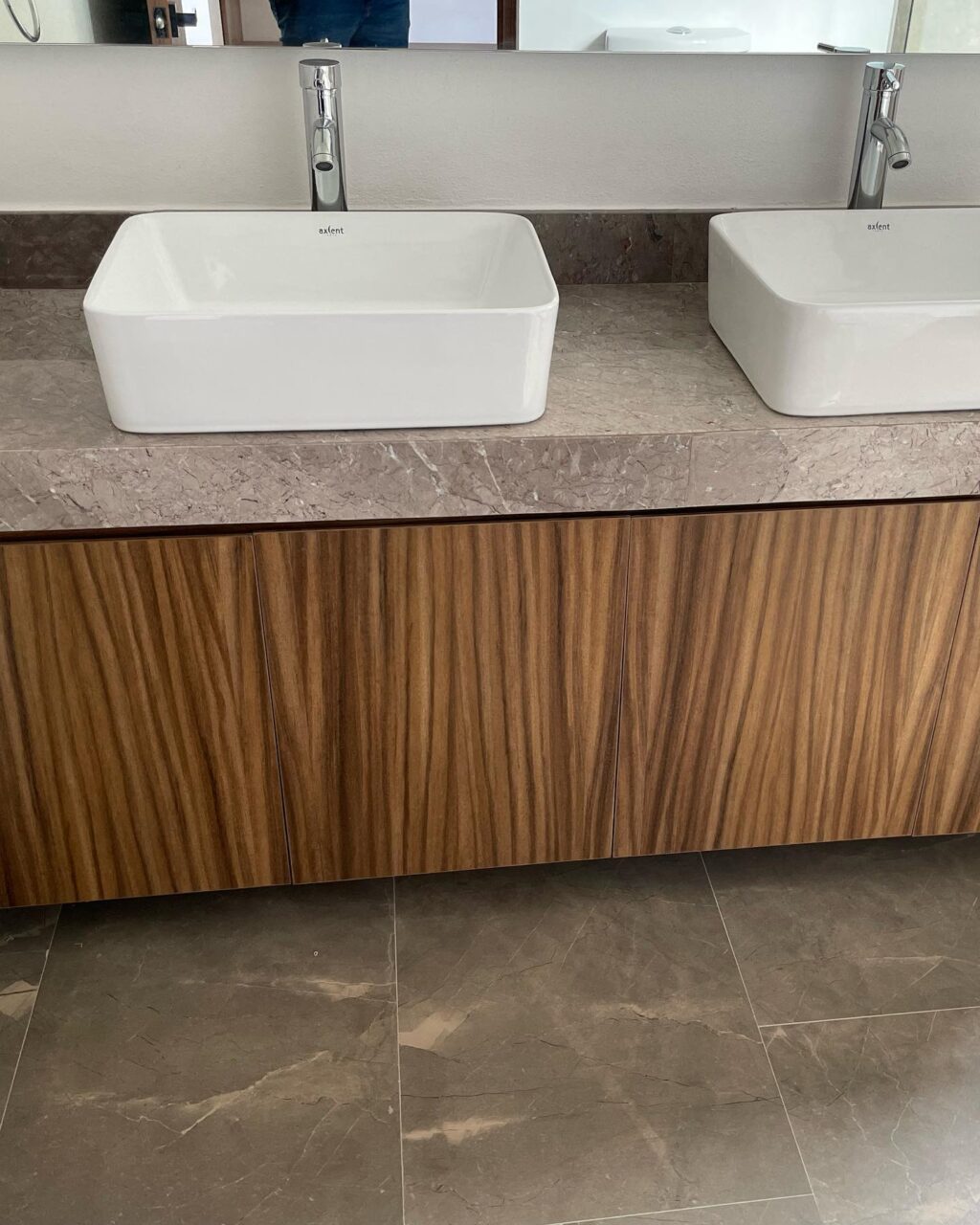 Instagram post from solucionenmobiliario. This post is in position 3.