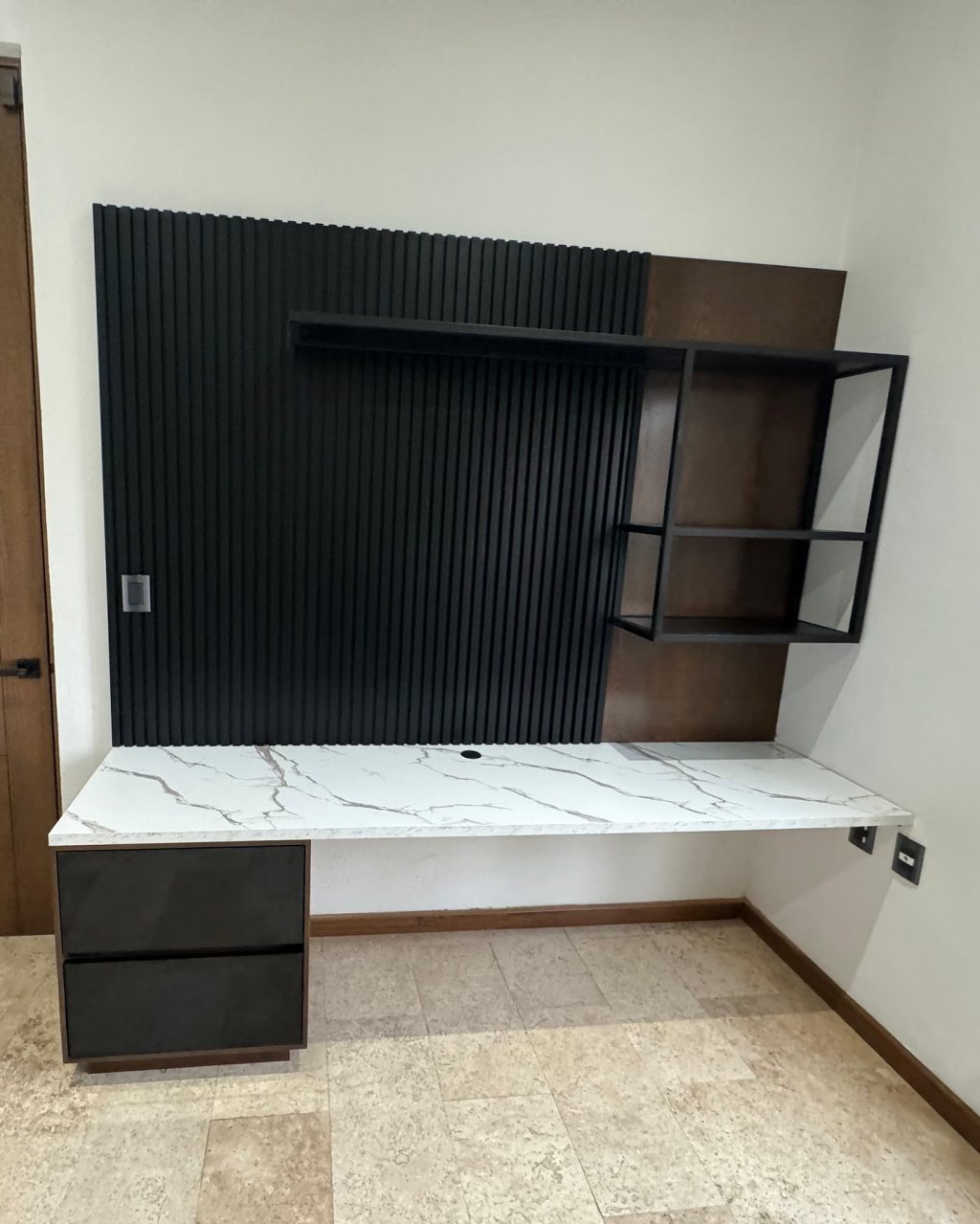 Instagram post from solucionenmobiliario. This post is in position 0.