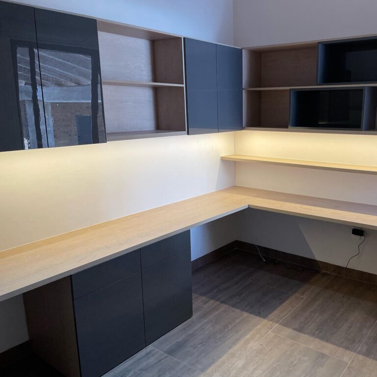 Instagram post from solucionenmobiliario. This post is in position 43.