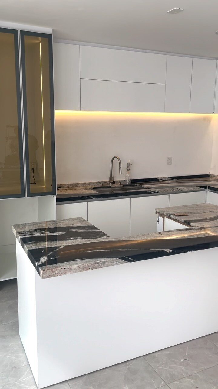 Instagram post from solucionenmobiliario. This post is in position 25.