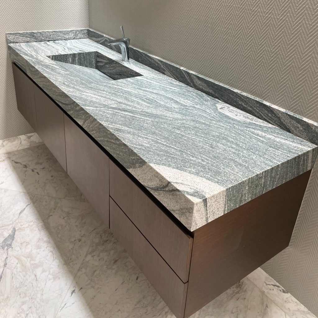 Instagram post from solucionenmobiliario. This post is in position 1.