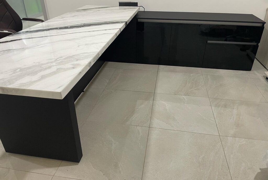 Instagram post from solucionenmobiliario. This post is in position 4.