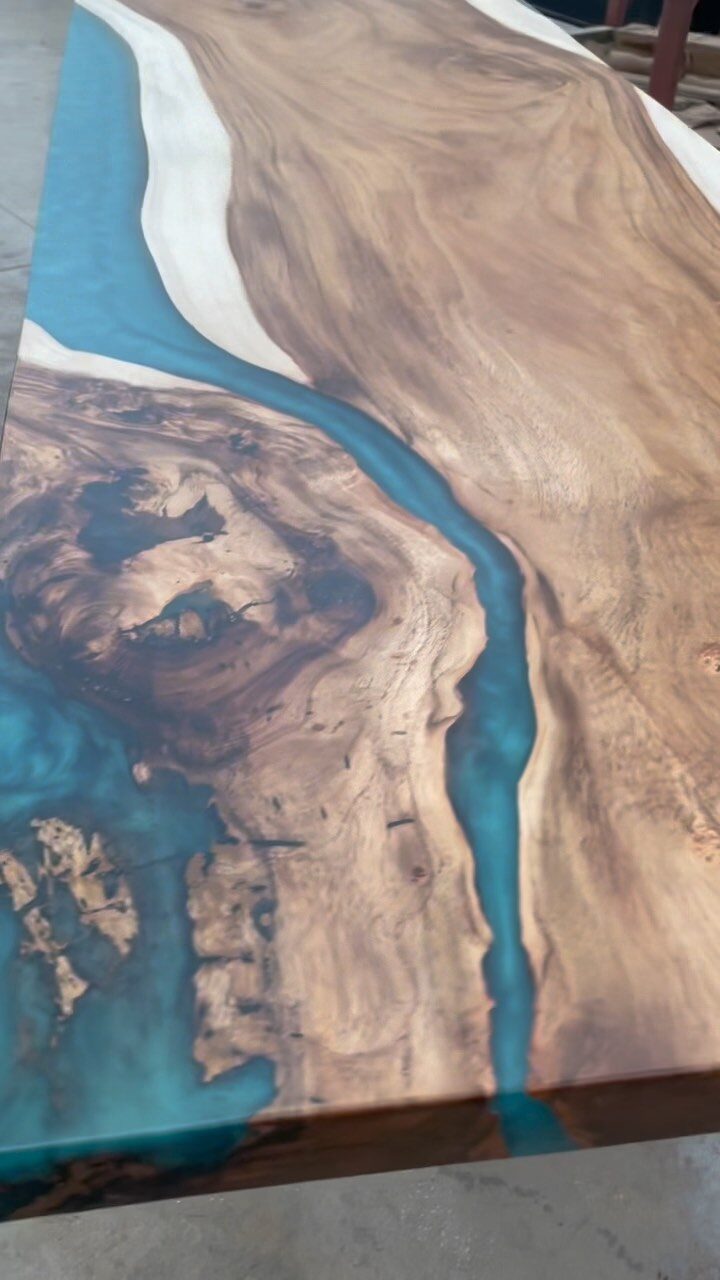 Instagram post from solucionenmobiliario. This post is in position 48.