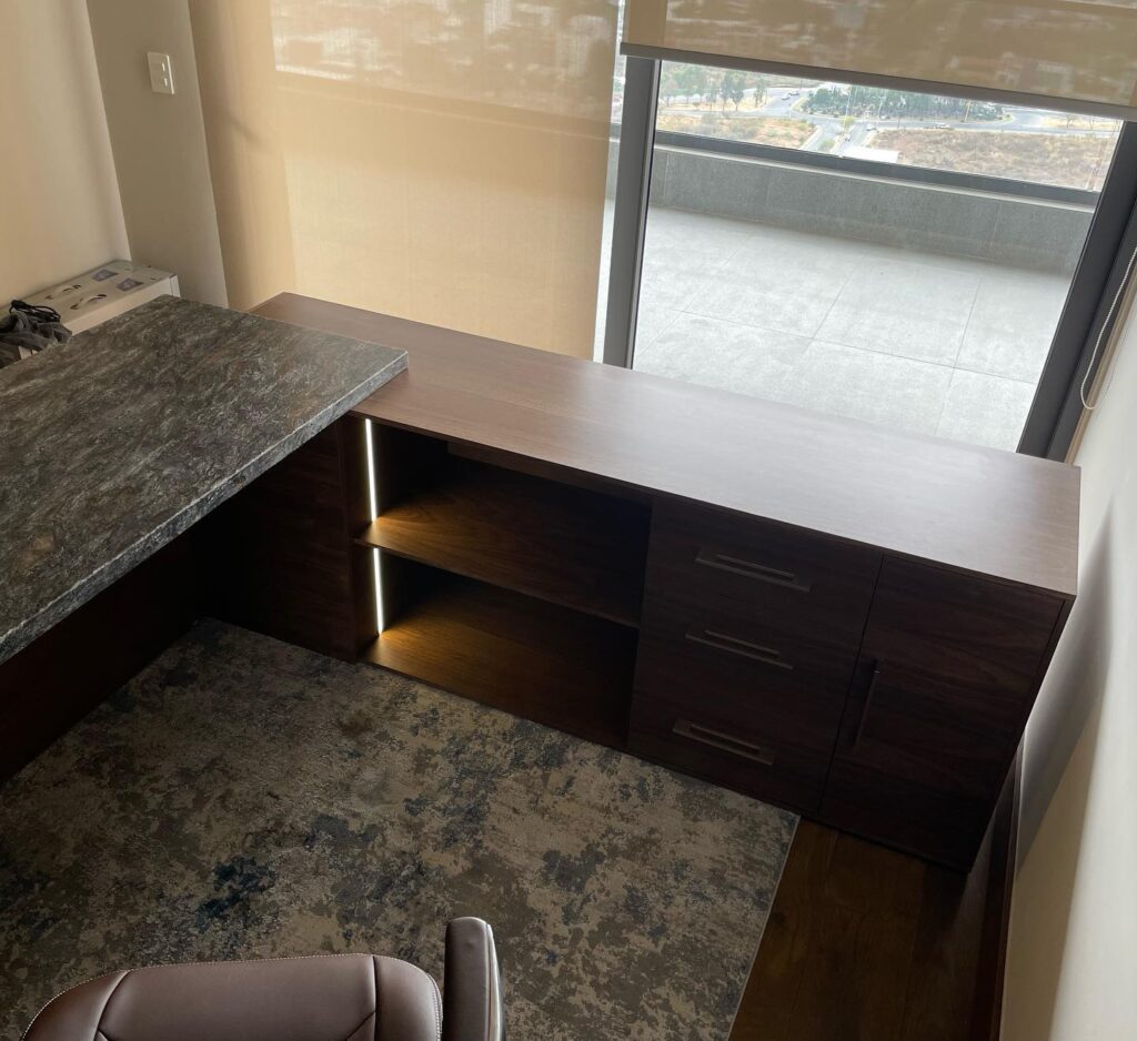 Instagram post from solucionenmobiliario. This post is in position 4.